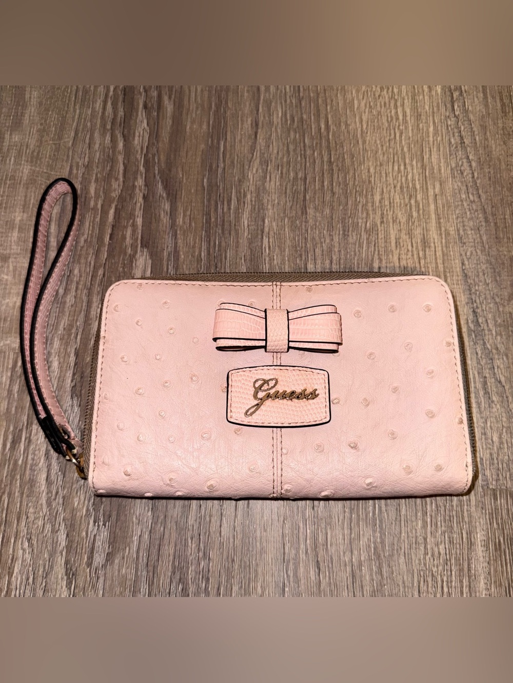 Guess logo Light Pink Bow Wristlet Wallet